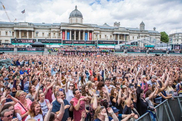 Crowds at West End Live 2017 (c) Pamela Raith