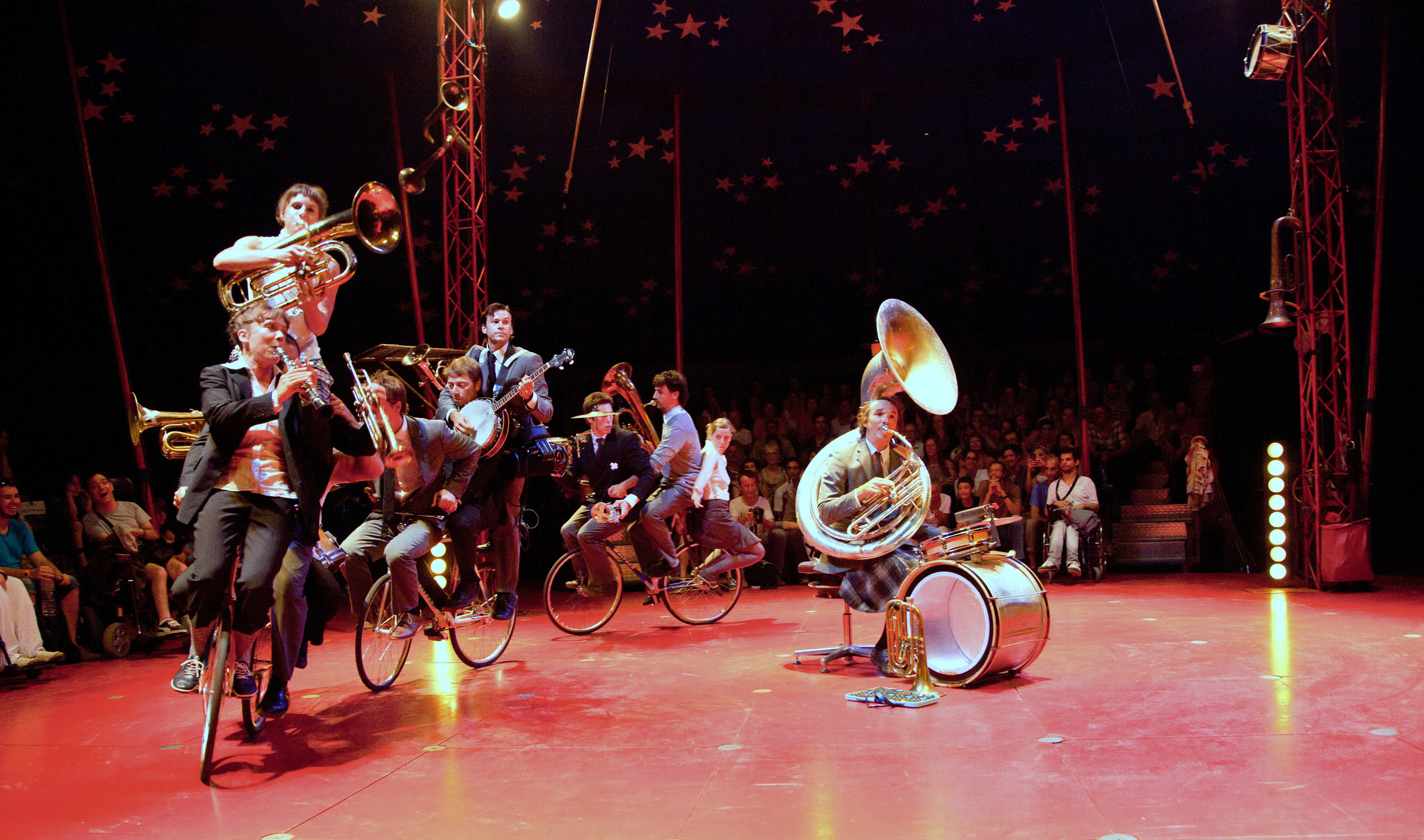 Circus 1