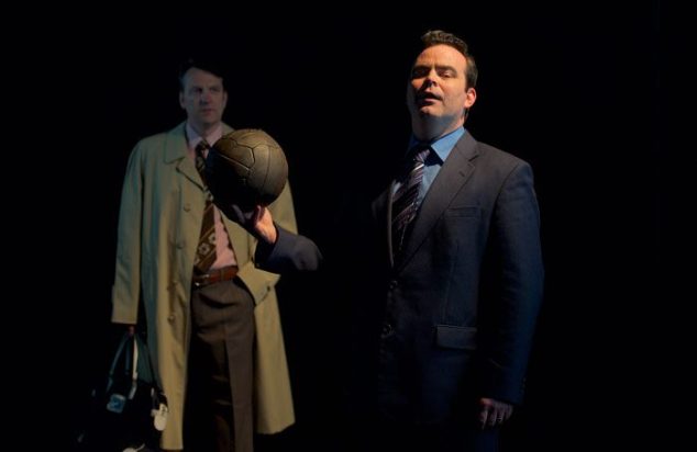 The-Damned-United_Red-Ladder_pressimage2-700x455