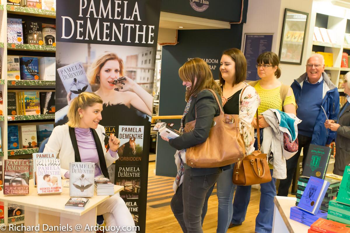 Pamela_Book_signing_at_Blackwells_Edinburgh